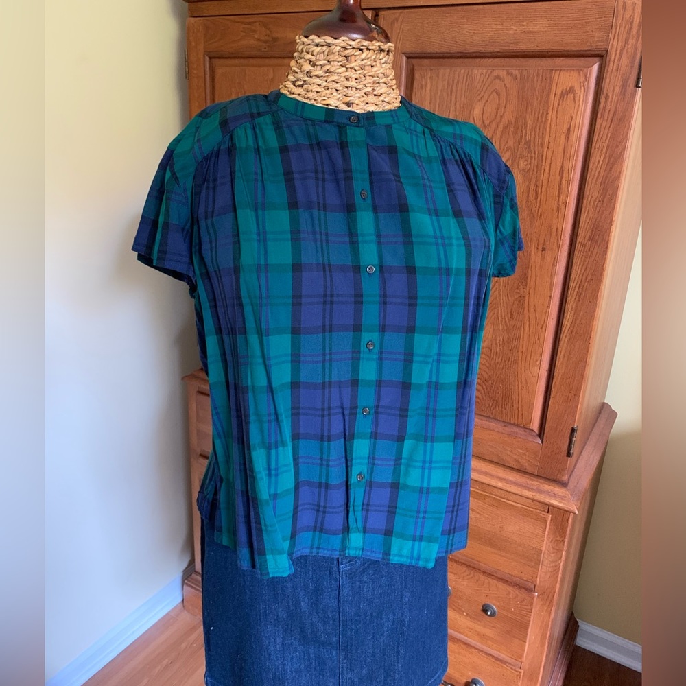 Old Navy Black Watch plaid rayon blouse
